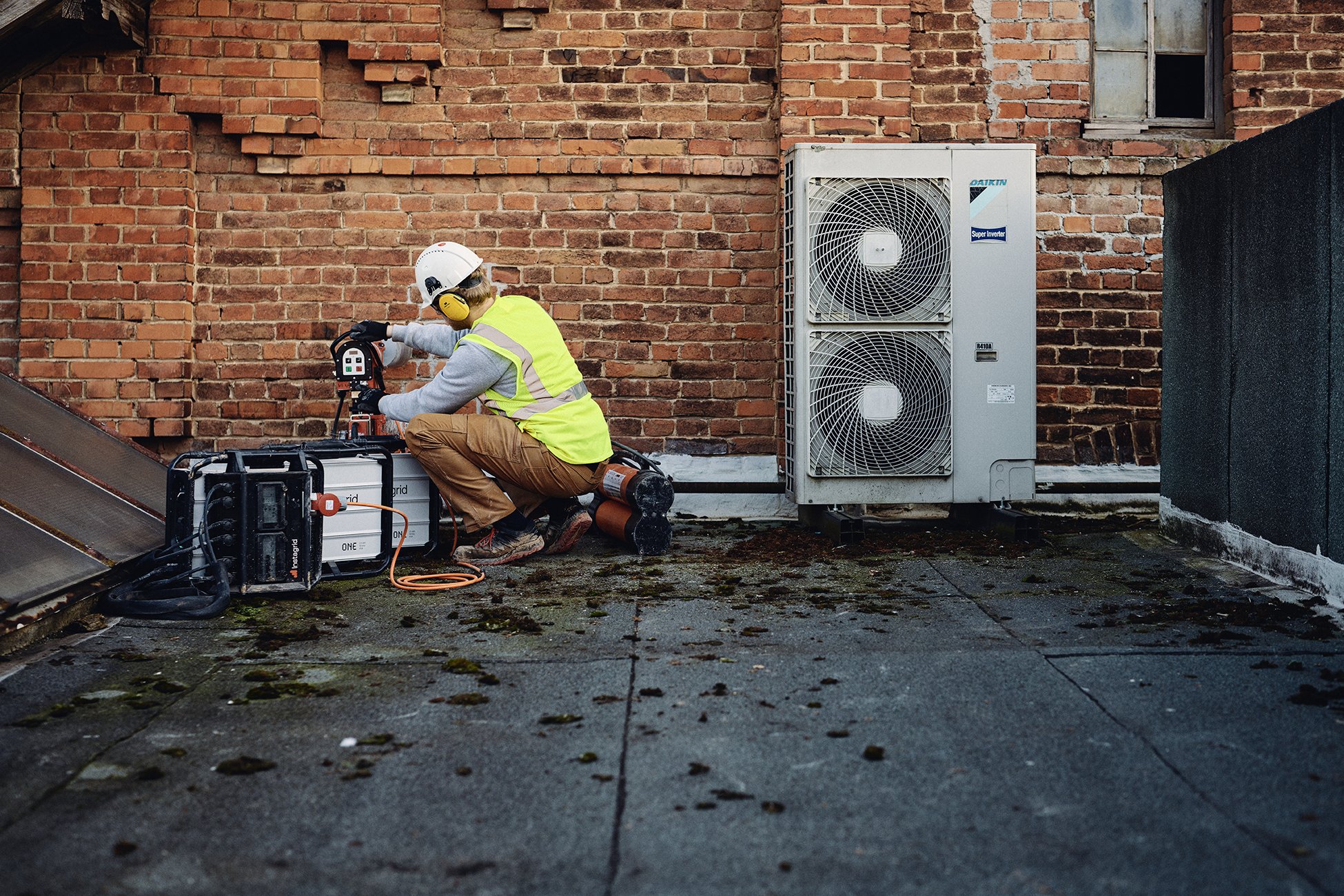 Instagrid — þakvinna